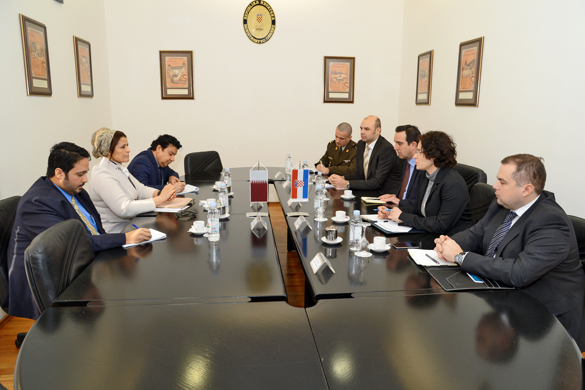 https://www.morh.hr/wp-content/gallery/katarska-veleposlanica-u-posjetu-ministarstvu-obrane-rh-2/vp_katar_mo_17032016_03.jpg
