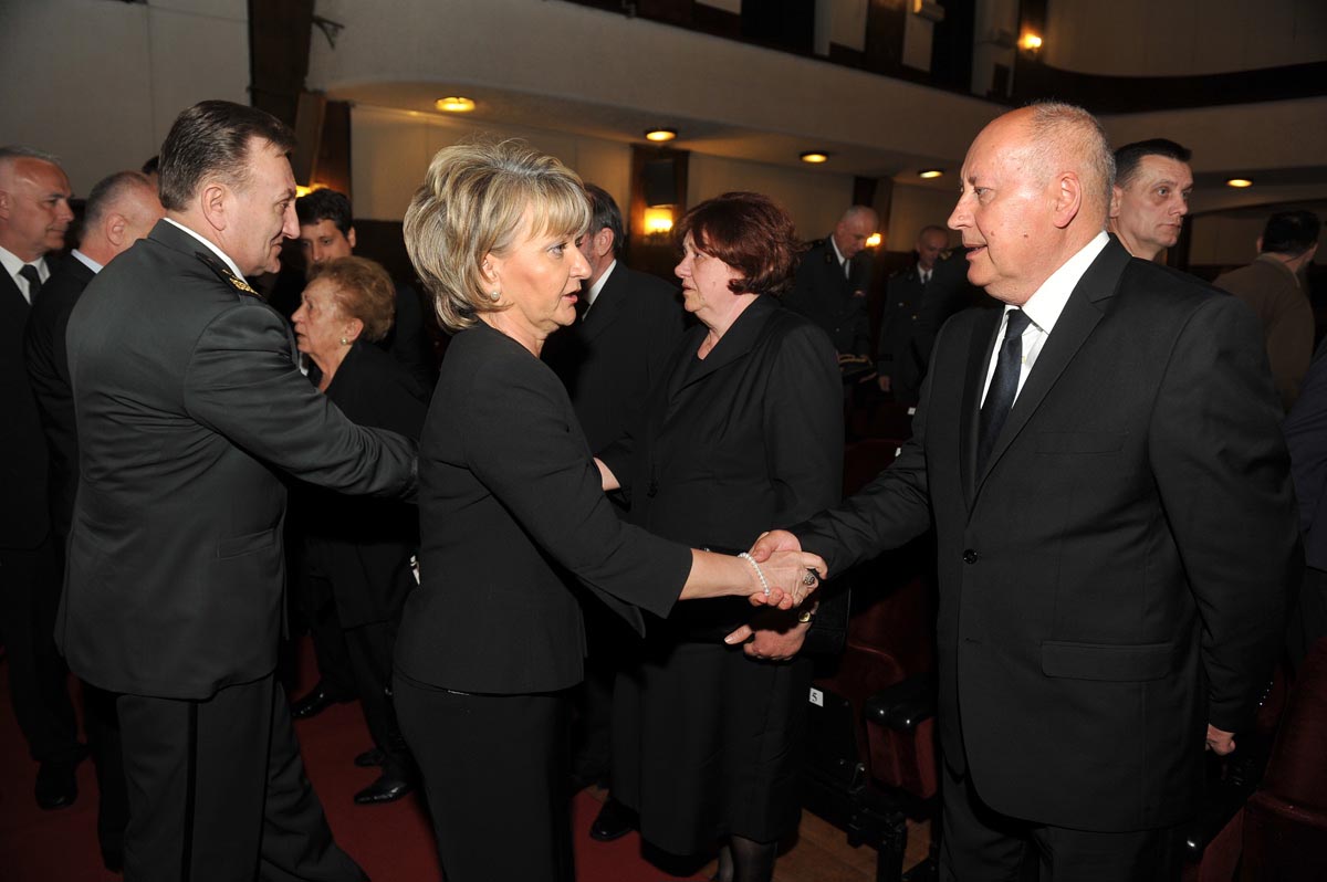 https://www.morh.hr/wp-content/gallery/komemoracija-povodom-smrti-generala-spegelja/komemoracija_13052014_3.jpg