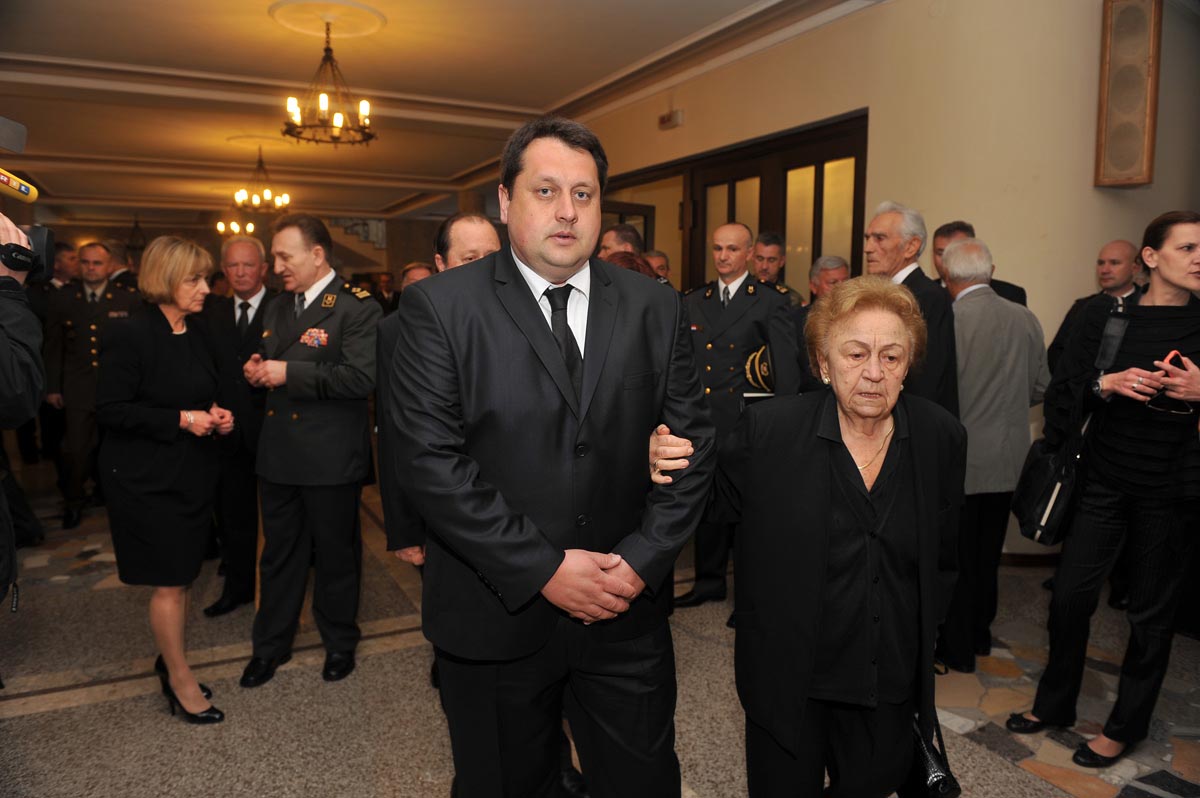 https://www.morh.hr/wp-content/gallery/komemoracija-povodom-smrti-generala-spegelja/komemoracija_13052014_7.jpg