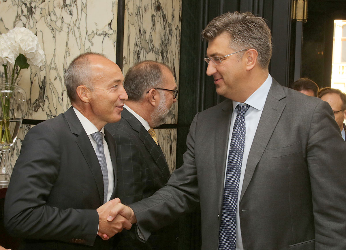 https://www.morh.hr/wp-content/gallery/konferencija-hrvatska-obrambena-industrija-kao-izvozni-brend-2/en5b6671.jpg
