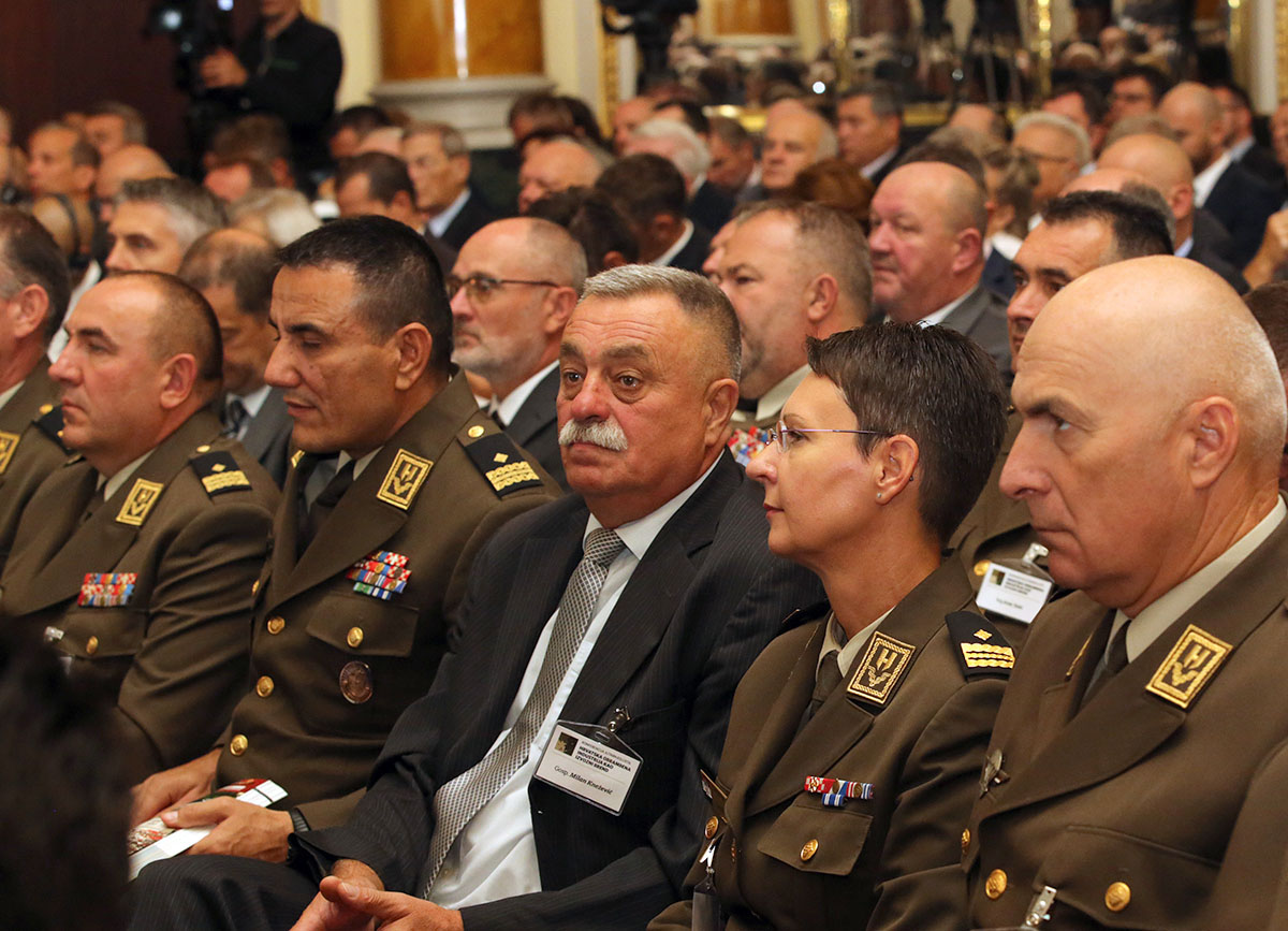 https://www.morh.hr/wp-content/gallery/konferencija-hrvatska-obrambena-industrija-kao-izvozni-brend-2/en5b6726.jpg