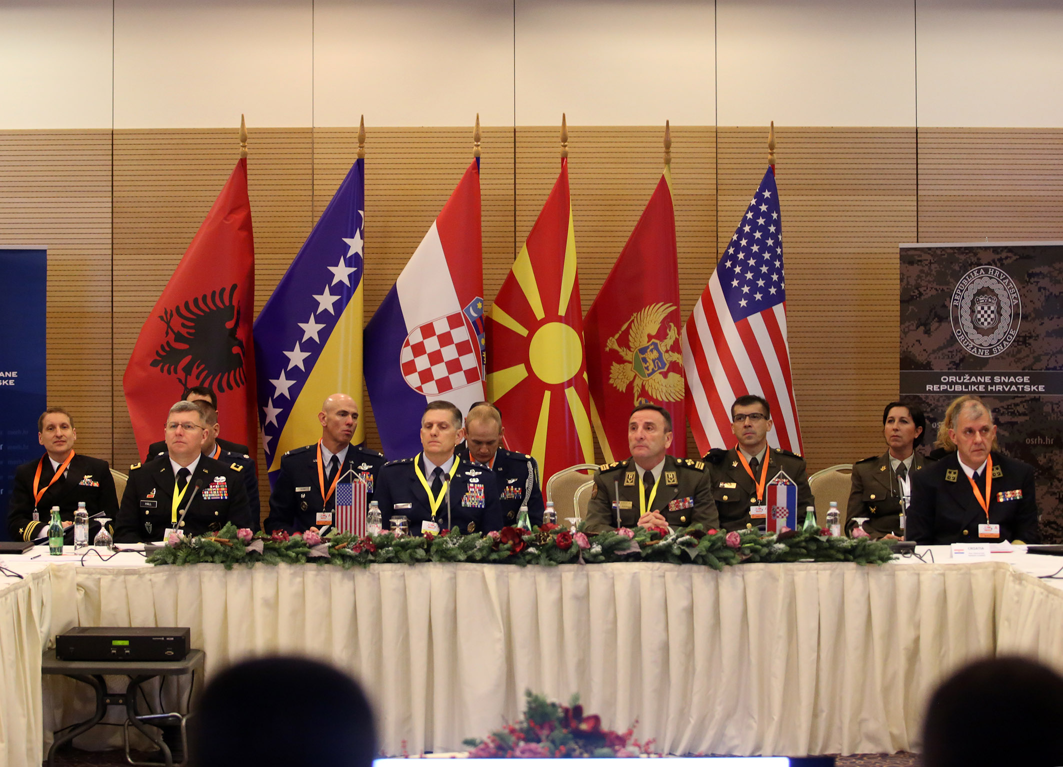 https://www.morh.hr/wp-content/gallery/konferencija-nacelnika-gs-os-drzava-clanica-a5-u-splitu/a5-st_30112013_02.jpg