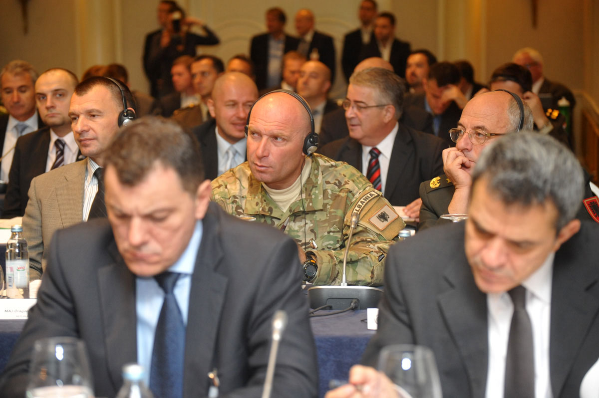https://www.morh.hr/wp-content/gallery/konferencija-o-angamanu-zemalja-regije-u-misiji-isaf/isaf_13102011_7627.jpg