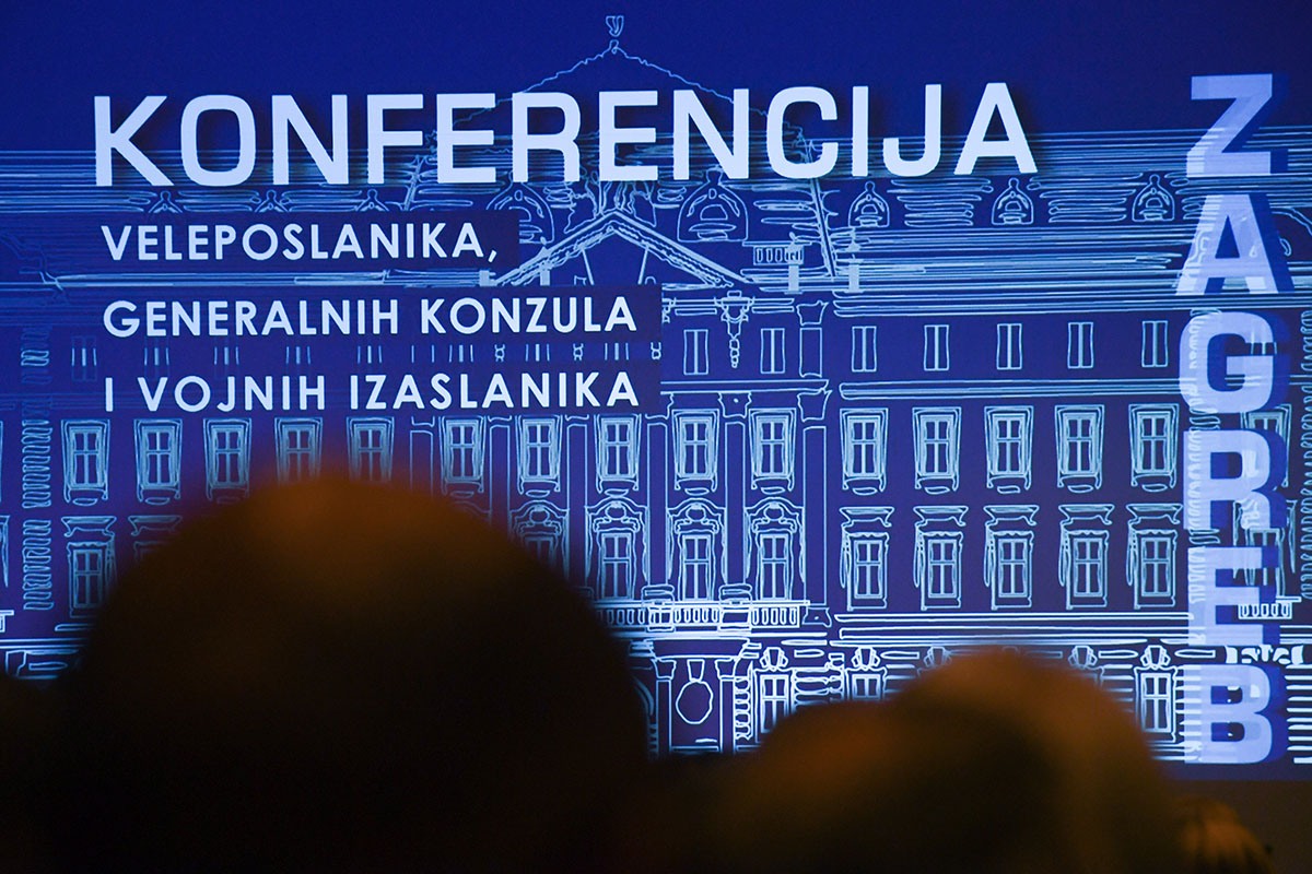 https://www.morh.hr/wp-content/gallery/konferencija-veleposlanika-generalnih-konzula-i-vojnih-izaslanika-republike-hrvatske/konferencija_22082019_16.jpg
