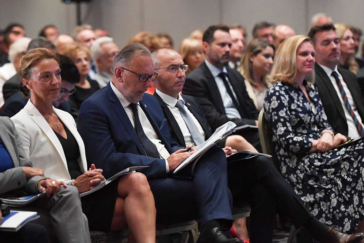 https://www.morh.hr/wp-content/gallery/konferencija-veleposlanika-generalnih-konzula-i-vojnih-izaslanika-republike-hrvatske/konferencija_22082019_19.jpg