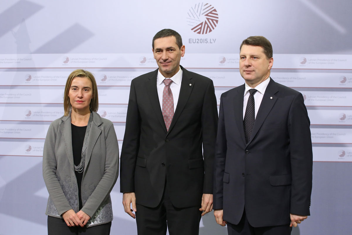https://www.morh.hr/wp-content/gallery/kotromanovic-na-neformalnom-sastanku-ministara-obrane-eu-u-rigi/Informal-meeting-of-Ministers-for-Defence-1329.jpg