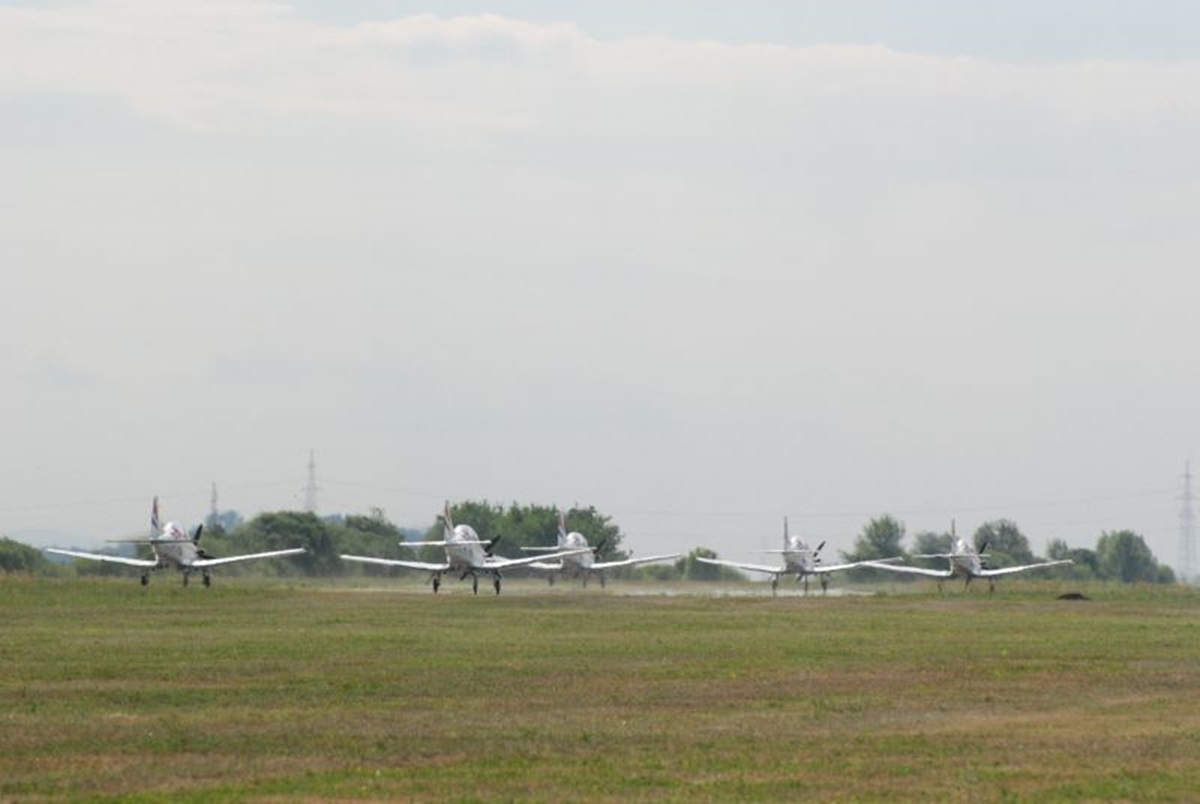 https://www.morh.hr/wp-content/gallery/krila-oluje-na-aeromitingu-osijek-air-show-2017/krila_oluje_17062017_04.jpg