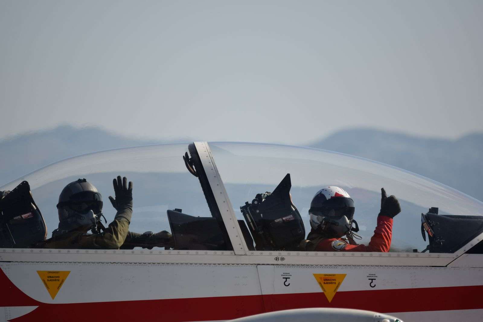 https://www.morh.hr/wp-content/gallery/krila-oluje-nastupaju-na-airpower-2019-u-austriji/air_power_2019_krila_oluje_wings_of_storm_190719_14.jpg