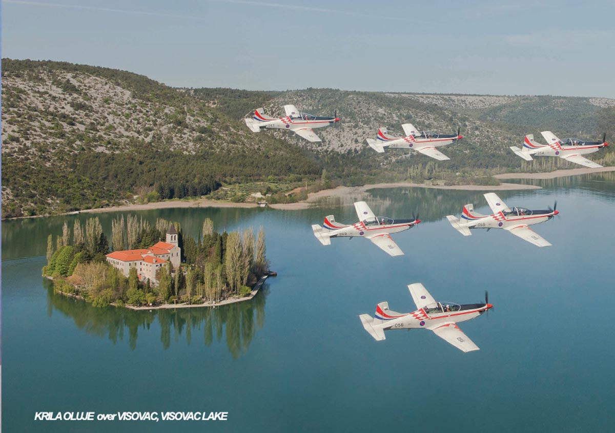 https://www.morh.hr/wp-content/gallery/krila-oluje-sezona-2013/krila_oluje_book_13.jpg