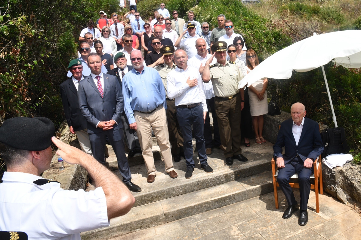 https://www.morh.hr/wp-content/gallery/krsticevic-i-general-sundov-na-otkrivanju-spomen-ploce-na-visu/spomen_obiljezje_vis_19062018_05.jpg