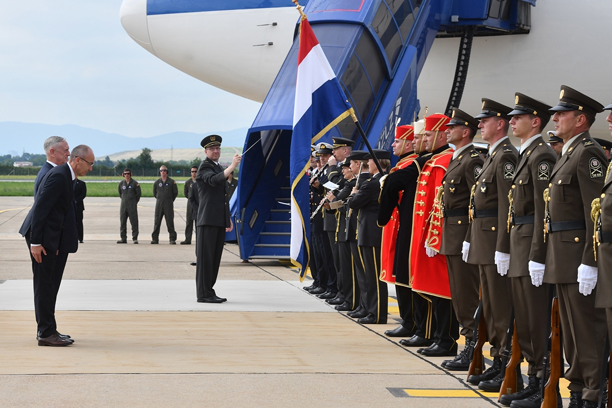 https://www.morh.hr/wp-content/gallery/krsticevic-i-mattis-s-nato-ova-summita-zajedno-stigli-u-zagreb/krsticevic_mattis_zagreb_12072018_13.jpg