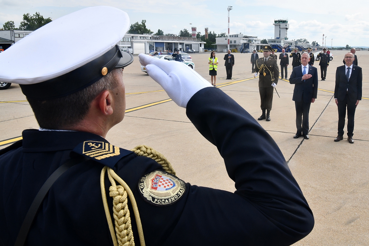 https://www.morh.hr/wp-content/gallery/krsticevic-i-mattis-s-nato-ova-summita-zajedno-stigli-u-zagreb/krsticevic_mattis_zagreb_12072018_18.jpg