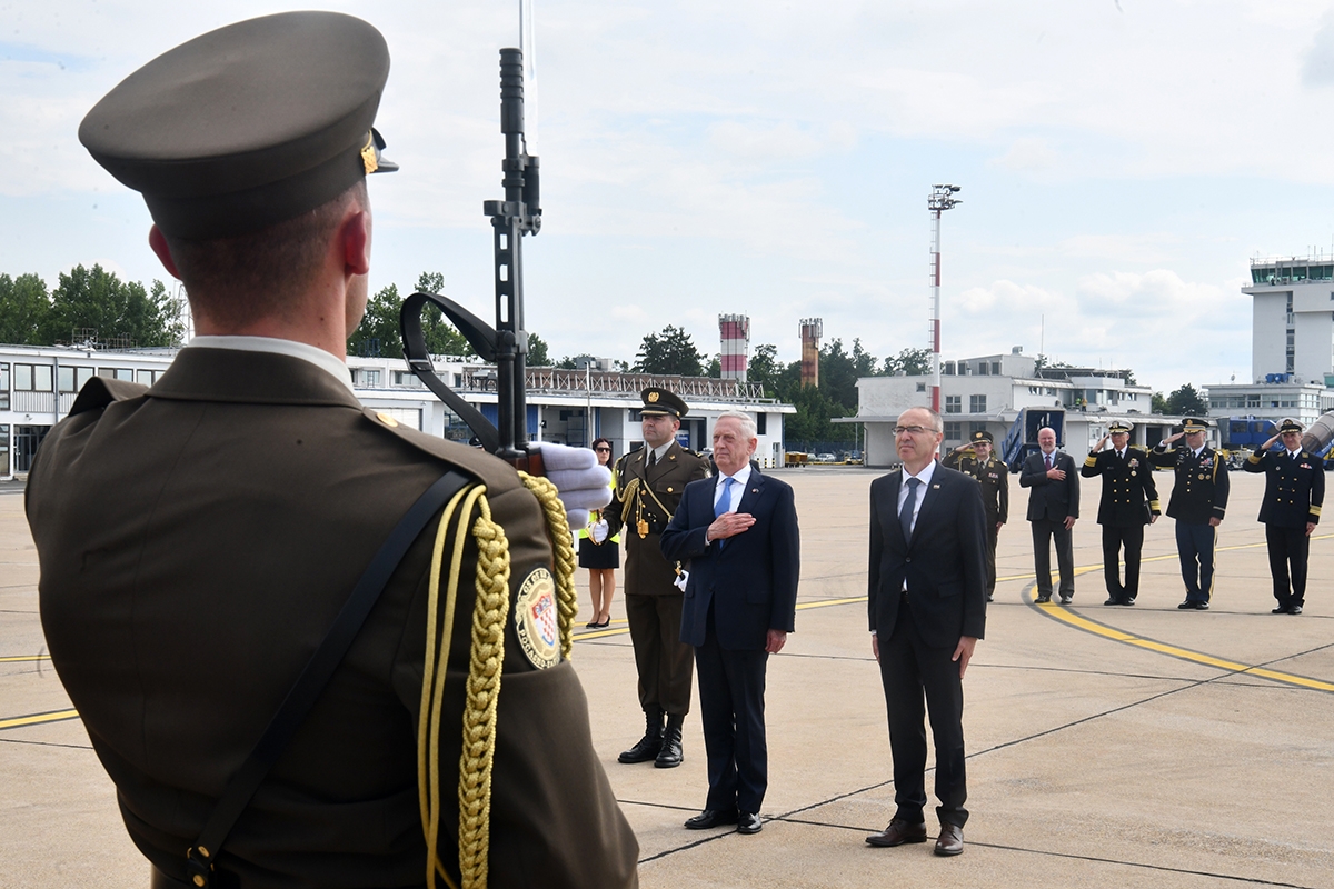 https://www.morh.hr/wp-content/gallery/krsticevic-i-mattis-s-nato-ova-summita-zajedno-stigli-u-zagreb/krsticevic_mattis_zagreb_12072018_19.jpg