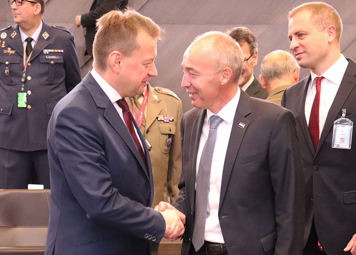 https://www.morh.hr/wp-content/gallery/krsticevic-na-sastanku-ministara-obrane-nato-a-u-bruxellesu/bruxelles_pranjic_25102019_1722.jpg