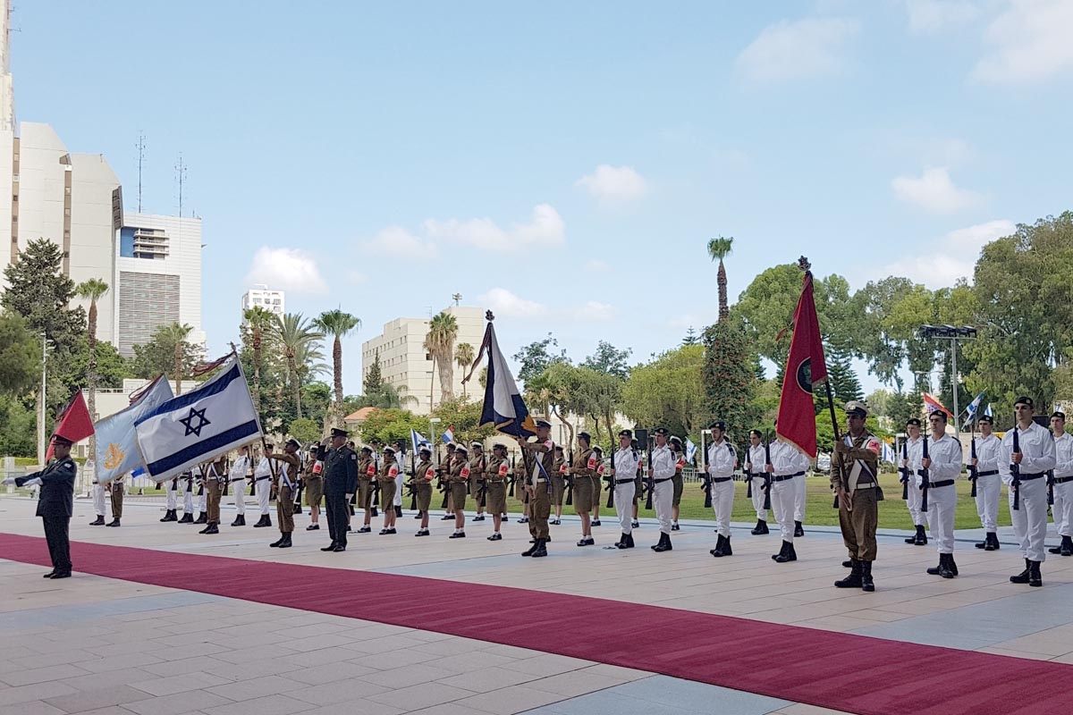 https://www.morh.hr/wp-content/gallery/krsticevic-s-izraelskim-predsjednikom-i-ministrom-obrane/krsticevic_rivlin_lieberman_israel_030718_09.jpg