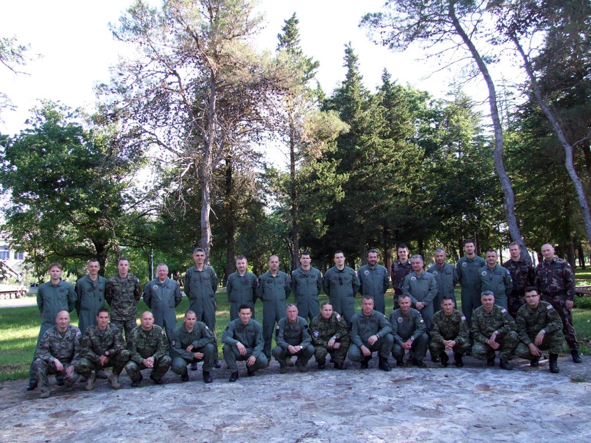 https://www.morh.hr/wp-content/gallery/medunarodni-tecaj-u-zemuniku-u-sklopu-nato-inicijative-pametna-obrana/zemunik_02062014_1.jpg
