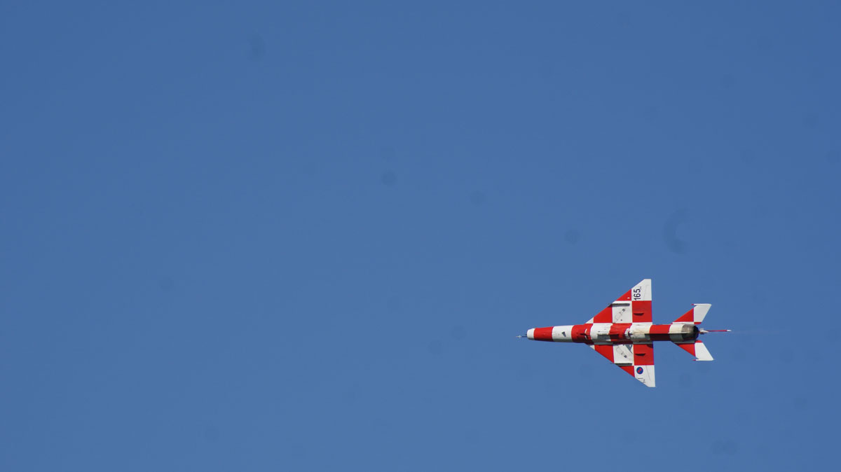 https://www.morh.hr/wp-content/gallery/mig-21-i-krila-oluje-nastupili-na-aeromitingu-u-varazdinu/varazdiin_12072015_10.jpg