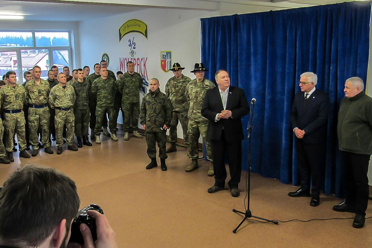 https://www.morh.hr/wp-content/gallery/mike-pompeo-s-hrvatskim-vojnicima-u-poljskoj/poljska_14022019_09.jpg
