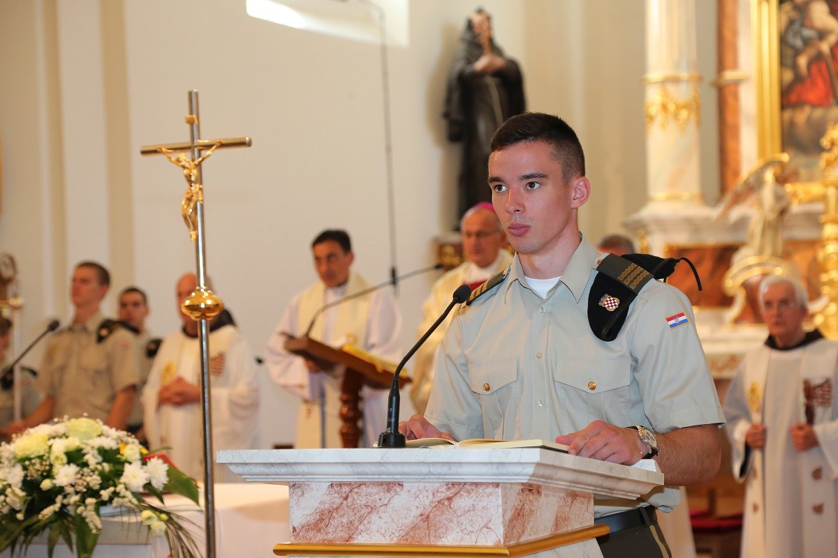 https://www.morh.hr/wp-content/gallery/mimohod-polaznika-vojnih-skola-u-vukovaru/mimohod_polaznika_vojnih_skola_vukovar_25062019_11.jpg