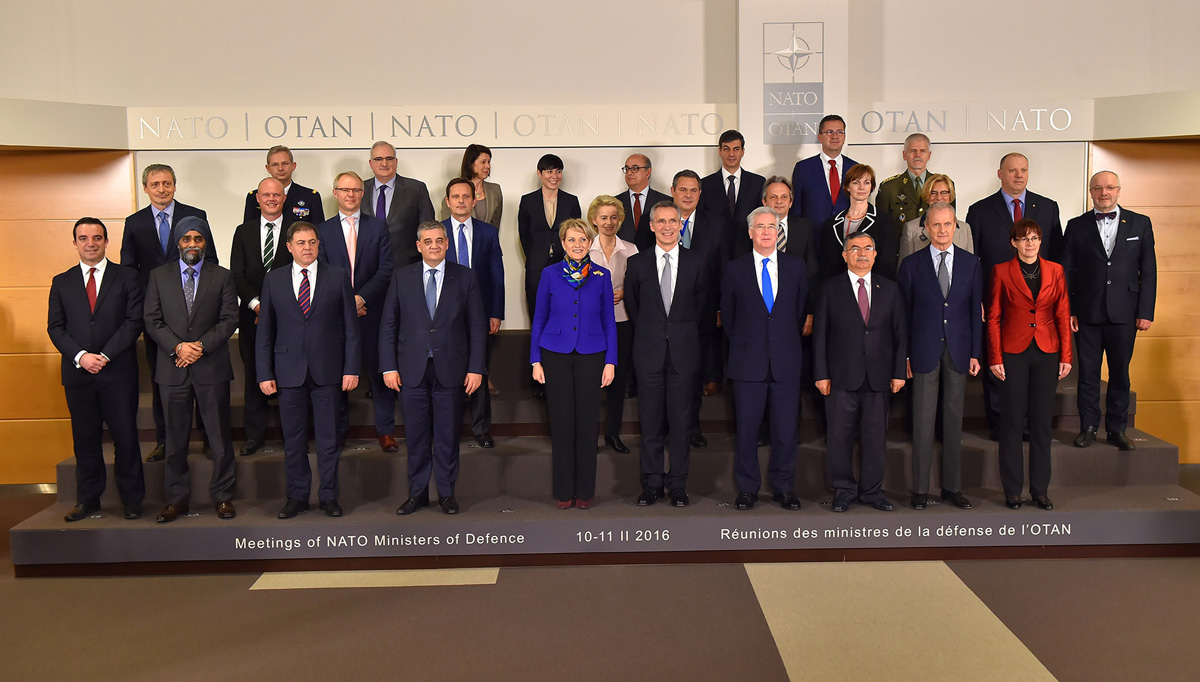 https://www.morh.hr/wp-content/gallery/ministar-buljevic-na-sastanaku-ministara-obrane-zemalja-clanica-nato-a/family_nato_10022016_v.jpg