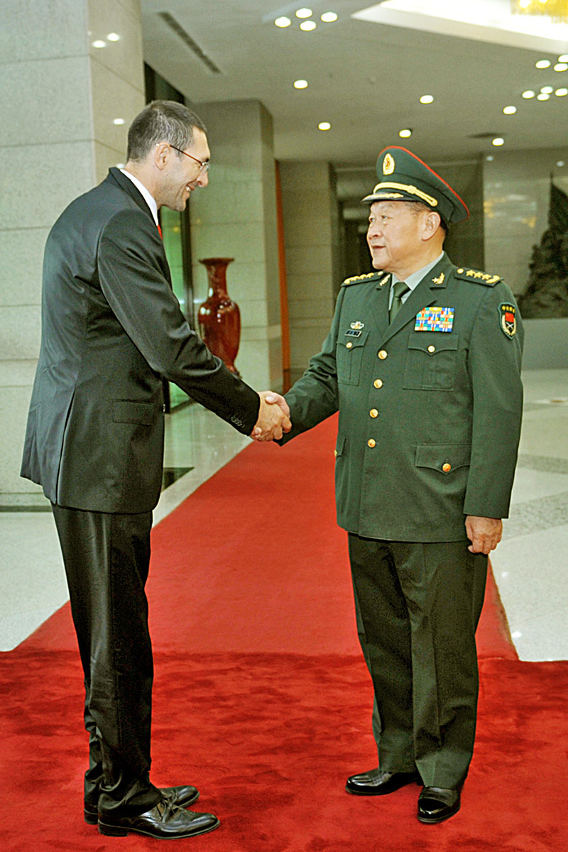https://www.morh.hr/wp-content/gallery/ministar-kotromanovi-na-bilateralnom-sastanku-s-ministrom-obrane-nr-kine/kina_29082012_04.jpg