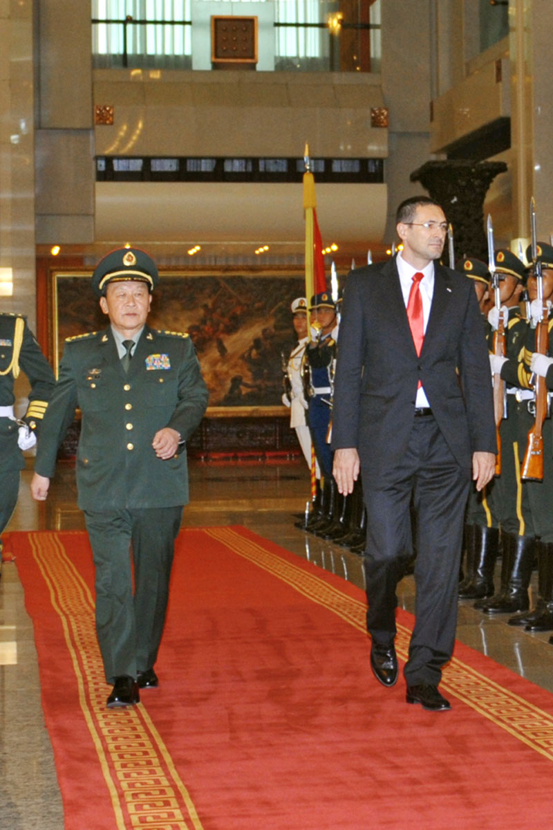 https://www.morh.hr/wp-content/gallery/ministar-kotromanovi-na-bilateralnom-sastanku-s-ministrom-obrane-nr-kine/kina_29082012_07.jpg