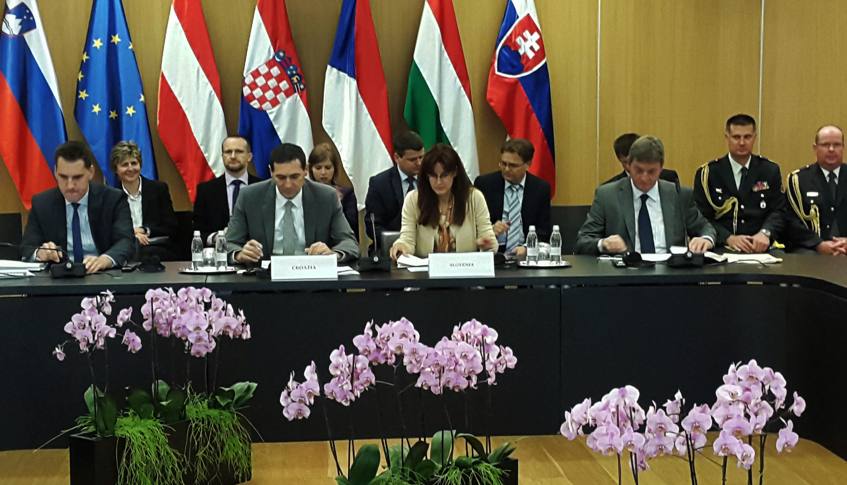 https://www.morh.hr/wp-content/gallery/ministar-kotromanovic-na-sastanku-clanica-cedc-a-u-sloveniji/slovenia_30052015_3.jpg