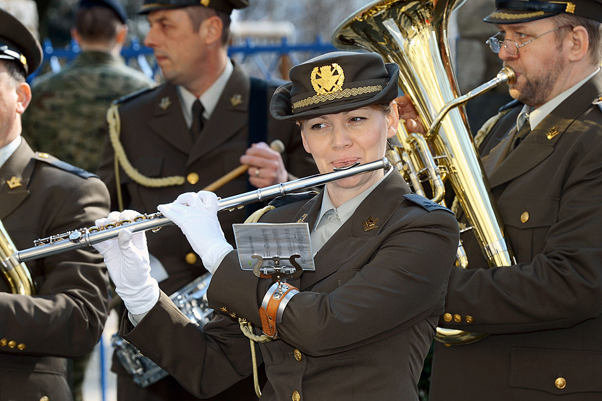 https://www.morh.hr/wp-content/gallery/ministar-kotromanovic-s-ministrom-obrane-azerbajdzana/mo_azer_10032015_04.jpg