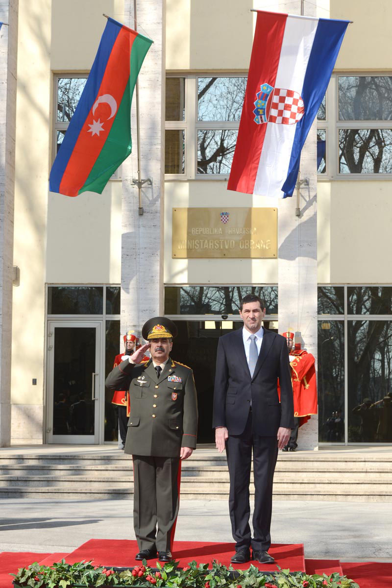 https://www.morh.hr/wp-content/gallery/ministar-kotromanovic-s-ministrom-obrane-azerbajdzana/mo_azer_10032015_09.jpg