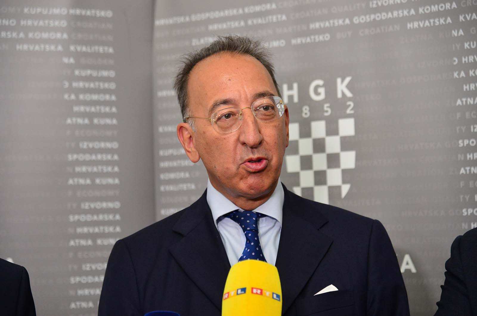 https://www.morh.hr/wp-content/gallery/ministar-krsticevic-i-direktor-eda-e-jorge-domecq-u-hgk/krsticevic_domecq_hgk_eu_cro_190719_15.jpg