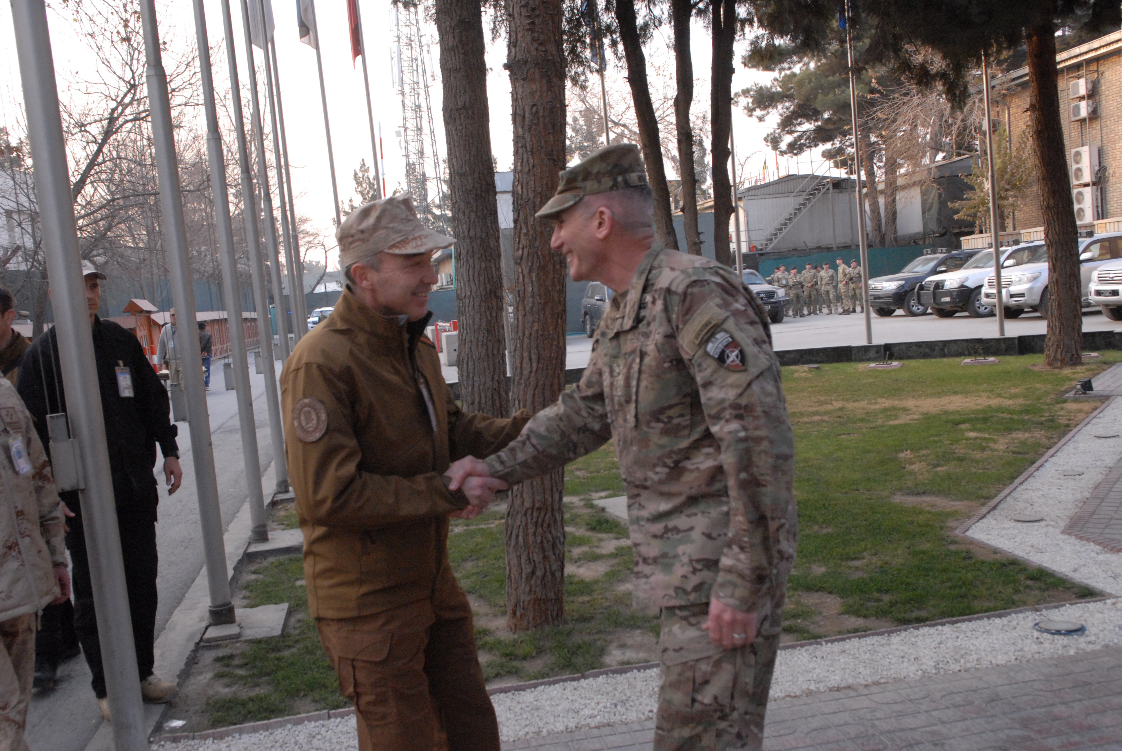 https://www.morh.hr/wp-content/gallery/ministar-krsticevic-i-general-sundov-sa-zapovjednikom-misije-odlucna-potpora/afg_16122016_01.jpg