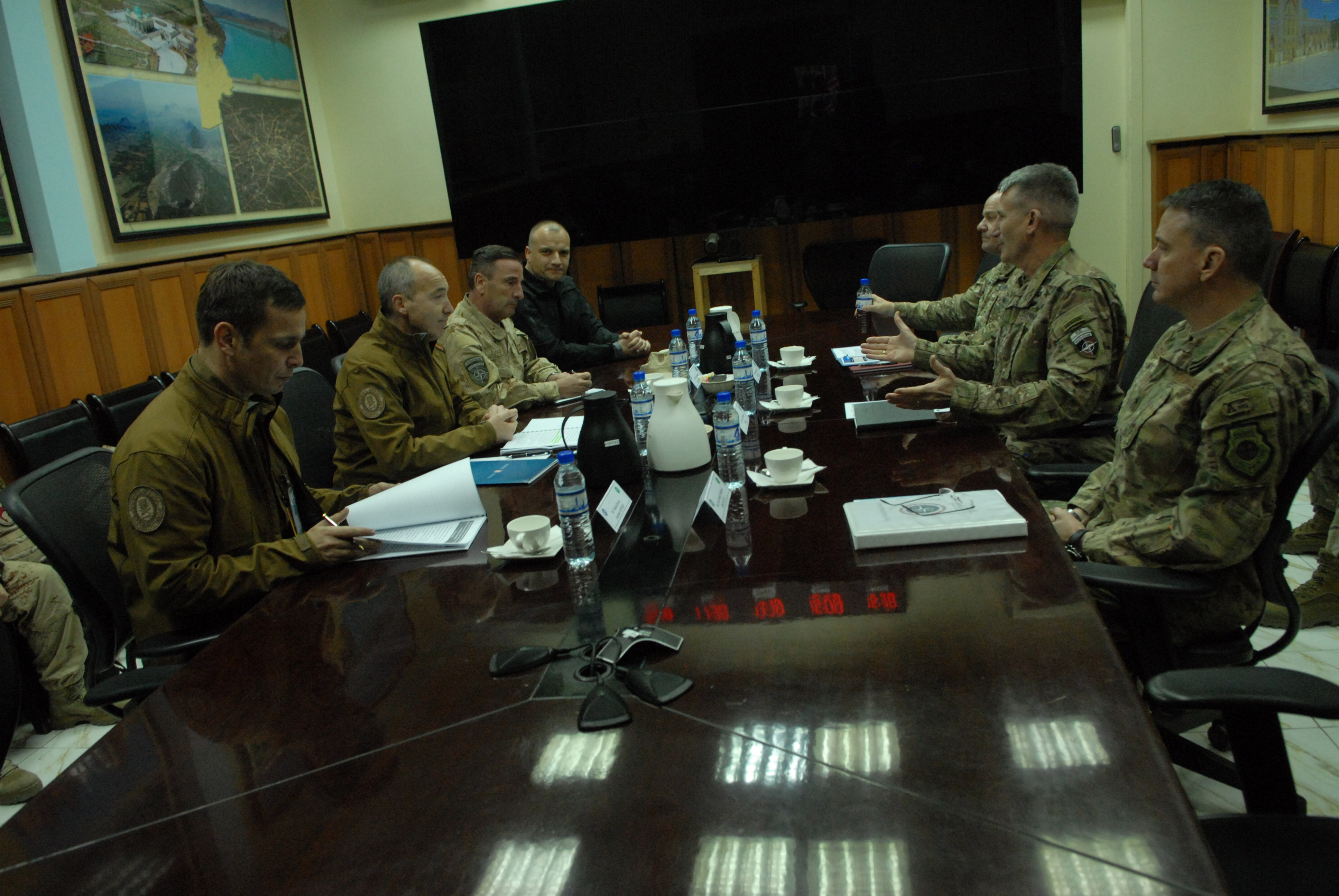 https://www.morh.hr/wp-content/gallery/ministar-krsticevic-i-general-sundov-sa-zapovjednikom-misije-odlucna-potpora/afg_16122016_04.jpg