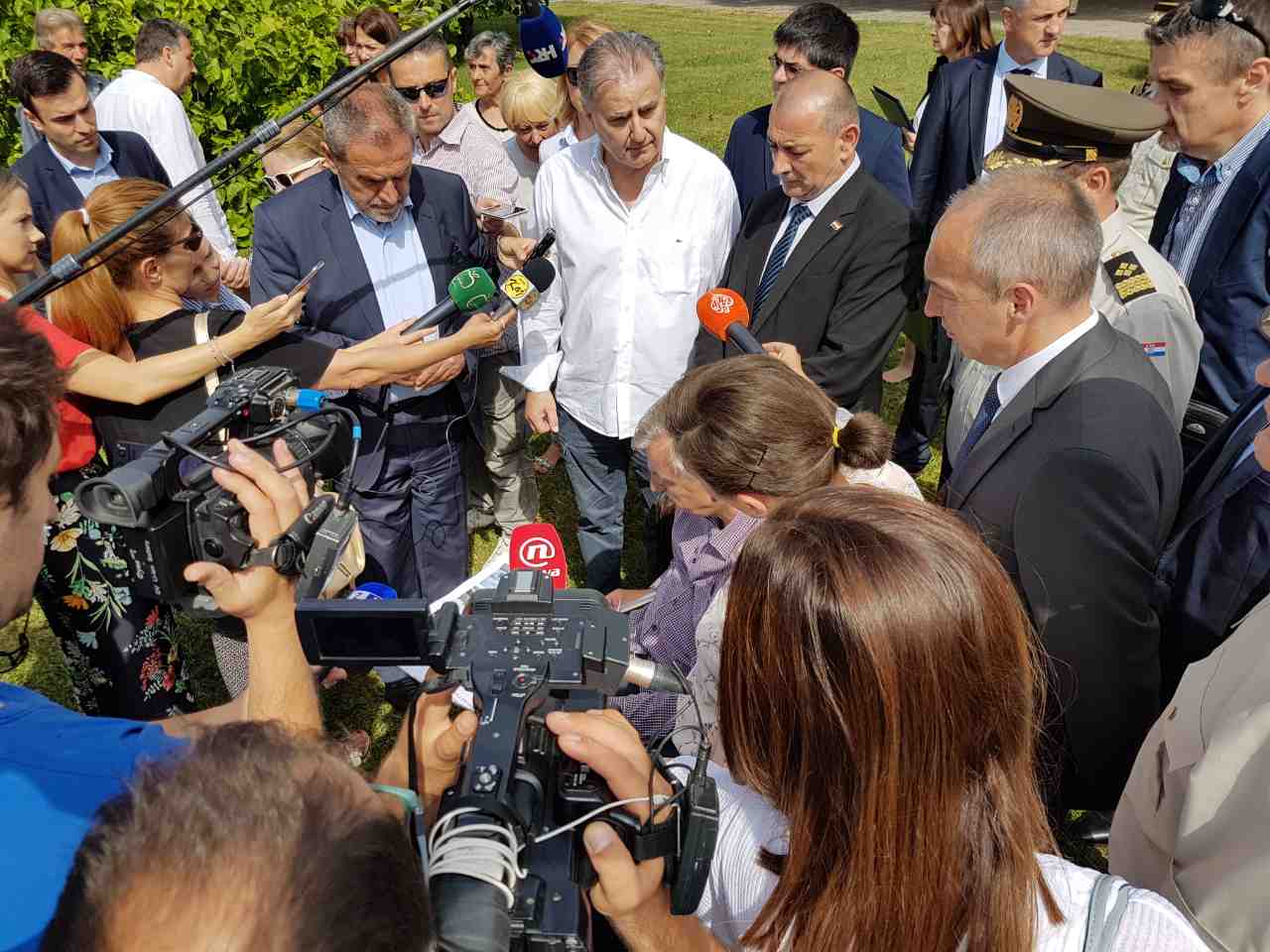 https://www.morh.hr/wp-content/gallery/ministar-krsticevic-i-gradonacelnik-bandic-obisli-lokacije-u-zagrebu/zagreb_27062017_01.jpg