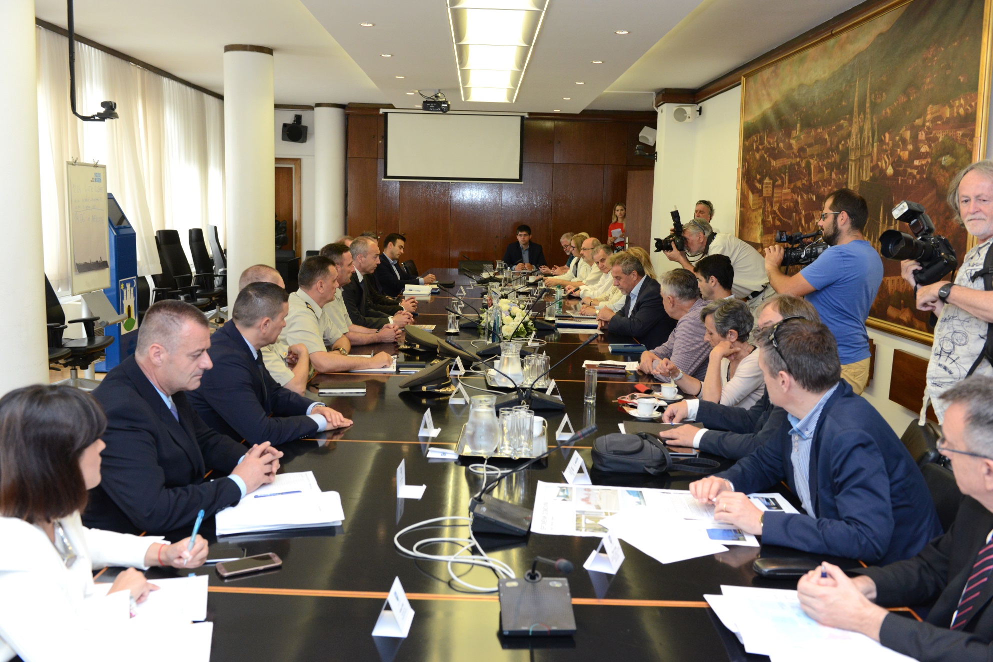 https://www.morh.hr/wp-content/gallery/ministar-krsticevic-i-gradonacelnik-bandic-obisli-lokacije-u-zagrebu/zagreb_27062017_06.jpg