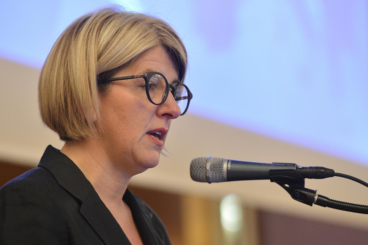 https://www.morh.hr/wp-content/gallery/ministar-krsticevic-na-konferenciji-o-privatnoj-zastiti/privatna_zastita_12042018_05.jpg