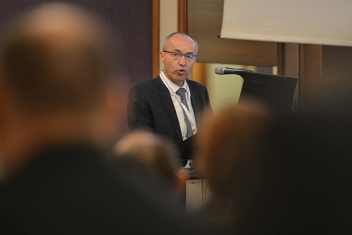 https://www.morh.hr/wp-content/gallery/ministar-krsticevic-na-konferenciji-o-privatnoj-zastiti/privatna_zastita_12042018_07.jpg