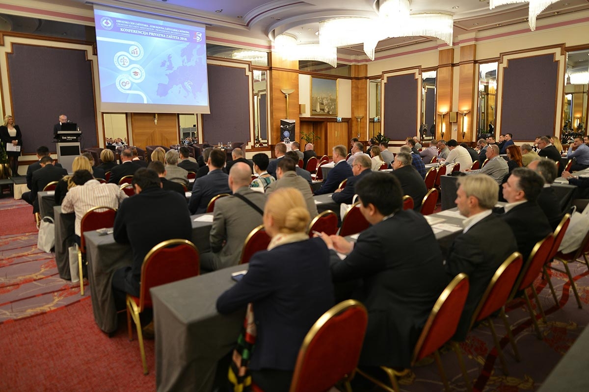 https://www.morh.hr/wp-content/gallery/ministar-krsticevic-na-konferenciji-o-privatnoj-zastiti/privatna_zastita_12042018_10.jpg