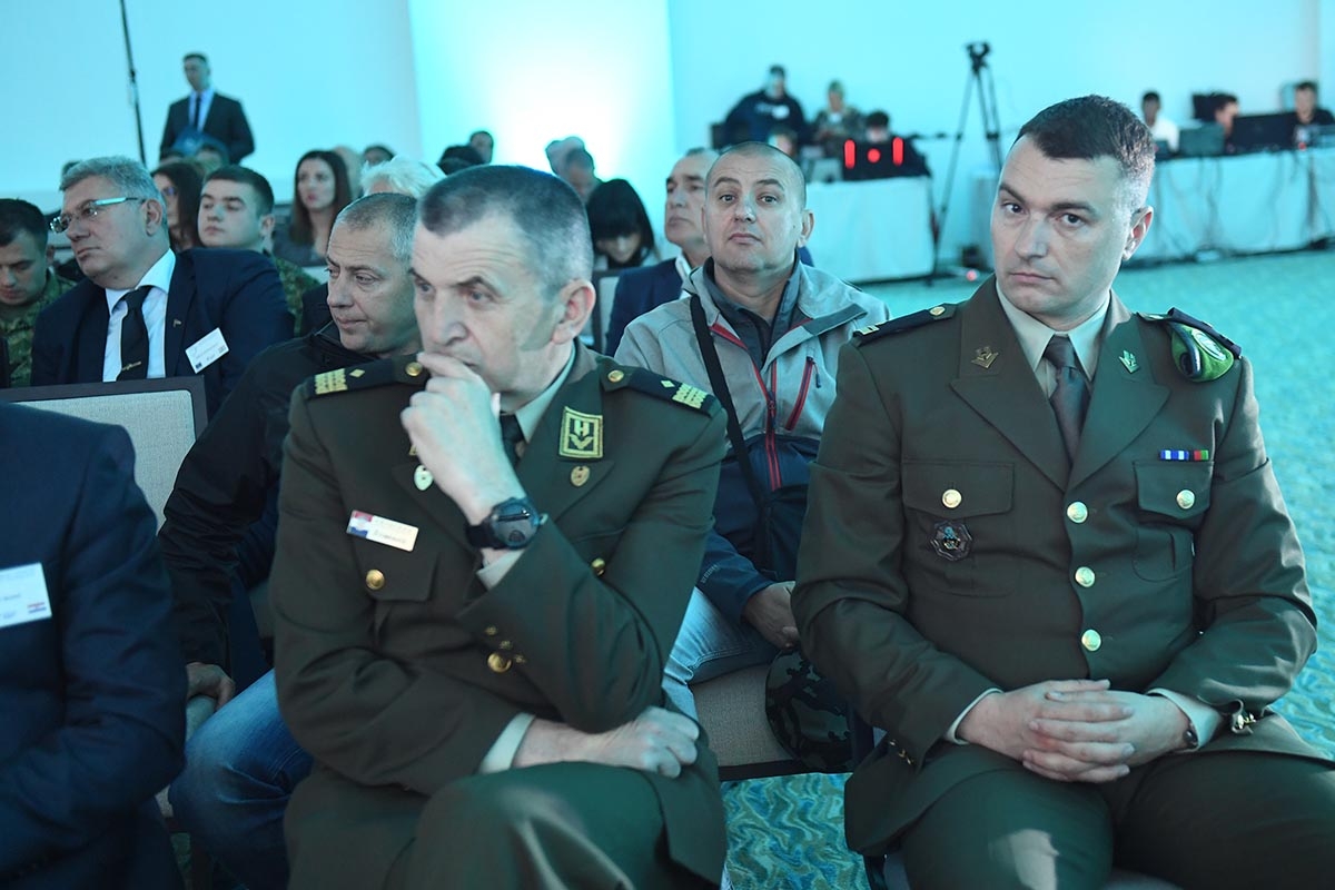 https://www.morh.hr/wp-content/gallery/ministar-krsticevic-na-konferenciji-o-ribarstvu-u-sibeniku/konferencija_ribastvo_13052019_12.jpg