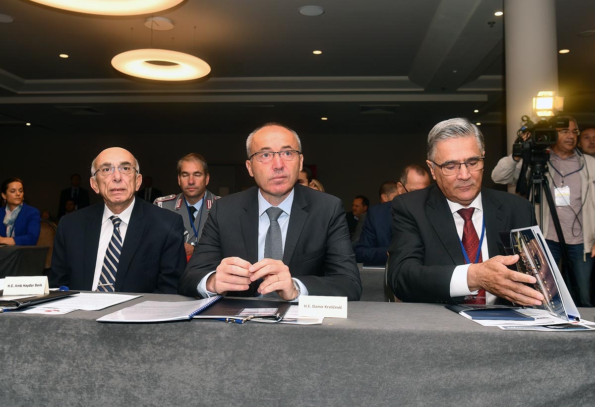 https://www.morh.hr/wp-content/gallery/ministar-krsticevic-na-konferenciji-o-zastiti-kriticne-infrastrukture/konferencija_27092018_04.jpg