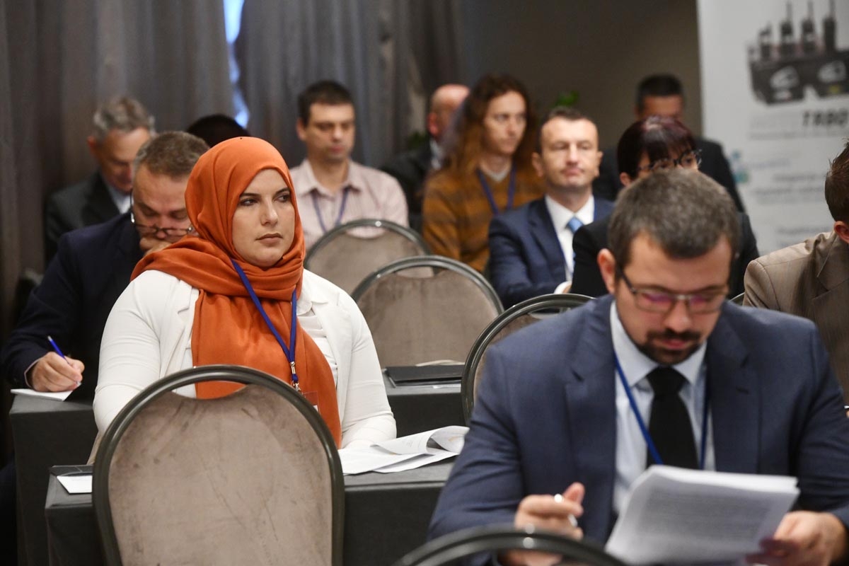 https://www.morh.hr/wp-content/gallery/ministar-krsticevic-na-konferenciji-o-zastiti-kriticne-infrastrukture/konferencija_27092018_10.jpg