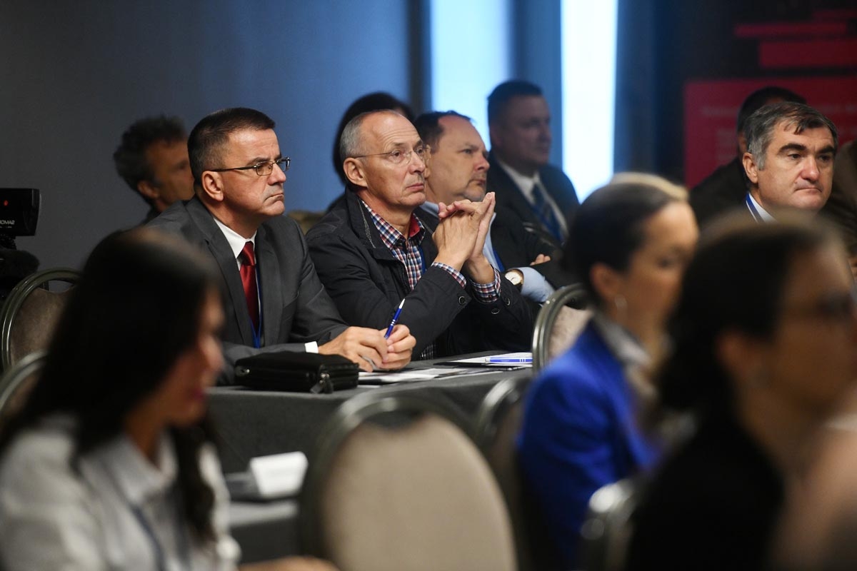 https://www.morh.hr/wp-content/gallery/ministar-krsticevic-na-konferenciji-o-zastiti-kriticne-infrastrukture/konferencija_27092018_12.jpg