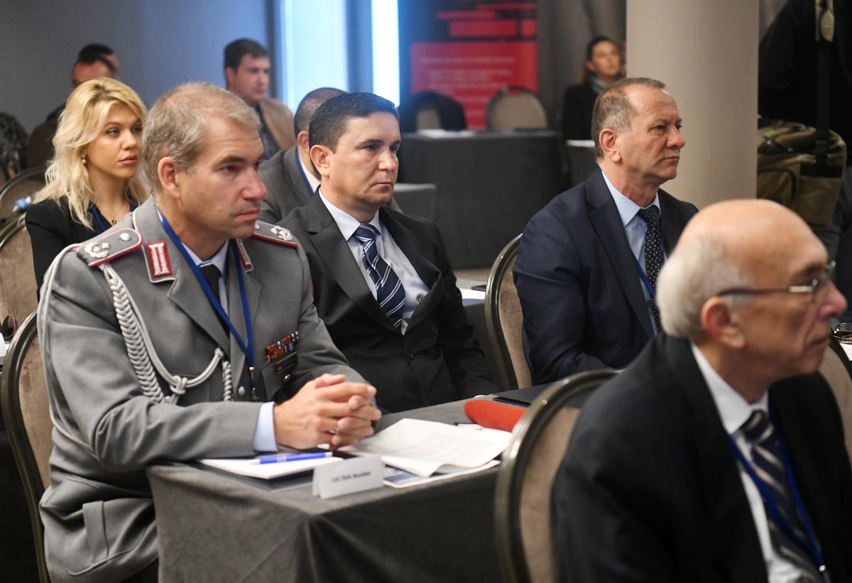 https://www.morh.hr/wp-content/gallery/ministar-krsticevic-na-konferenciji-o-zastiti-kriticne-infrastrukture/konferencija_27092018_16.jpg