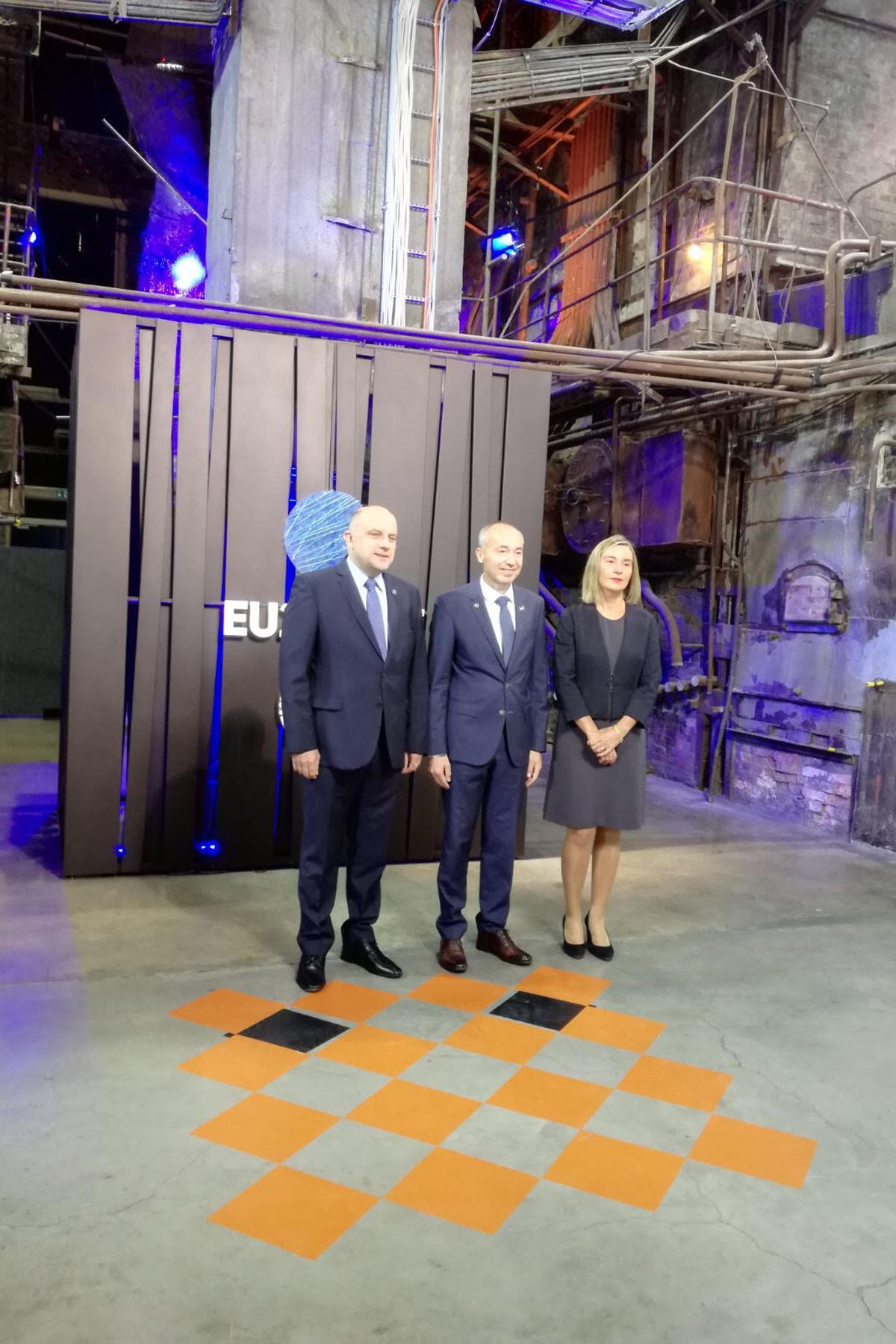 https://www.morh.hr/wp-content/gallery/ministar-krsticevic-na-neformalnom-sastanku-ministara-obrane-eu-2/003eu_2017_9903.jpg