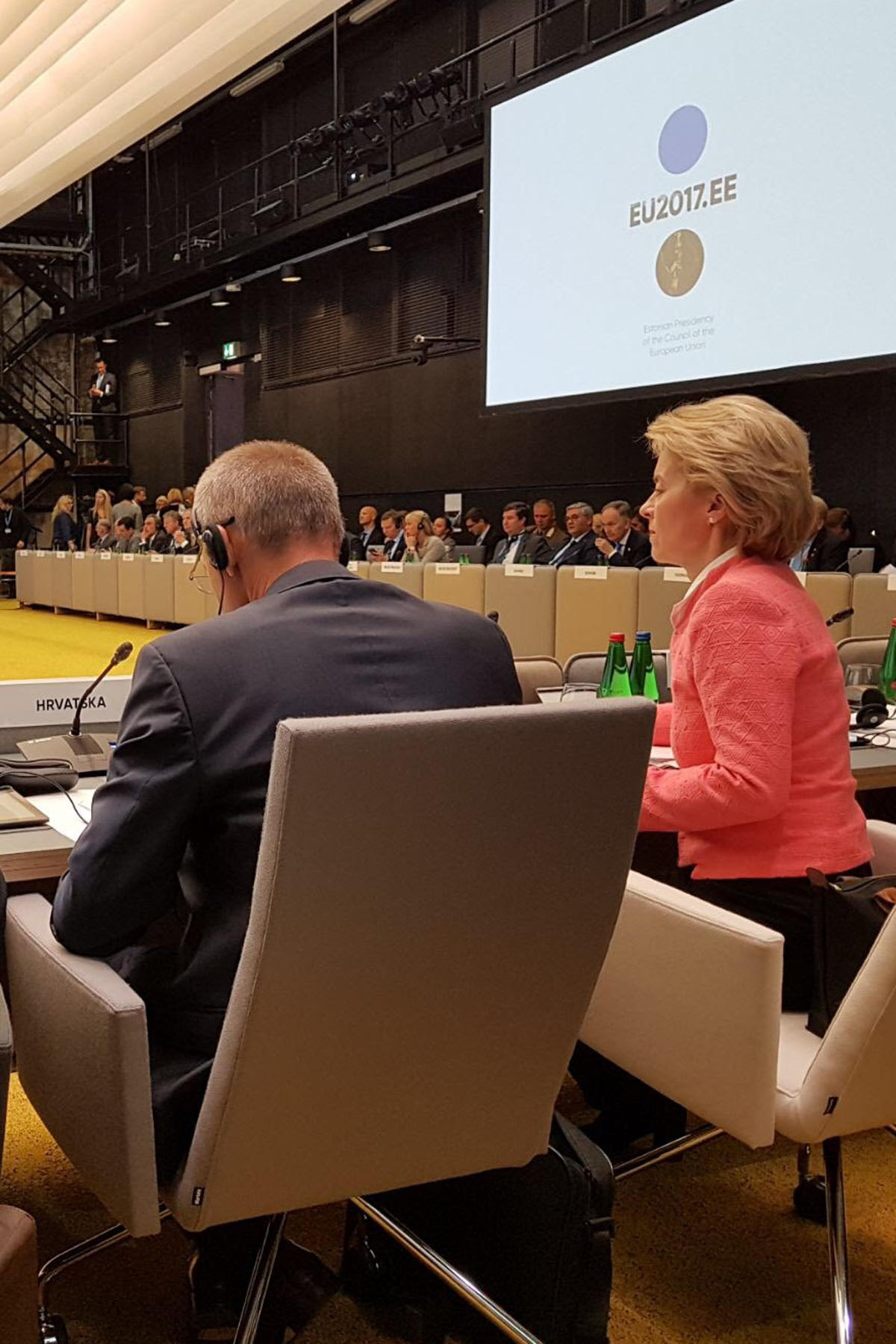 https://www.morh.hr/wp-content/gallery/ministar-krsticevic-na-neformalnom-sastanku-ministara-obrane-eu-2/006eu_2017_9902.jpg