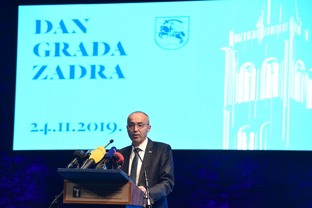 https://www.morh.hr/wp-content/gallery/ministar-krsticevic-na-obiljezavanju-dana-grada-zadra/dan_grada_zadra_22112019_6.jpg