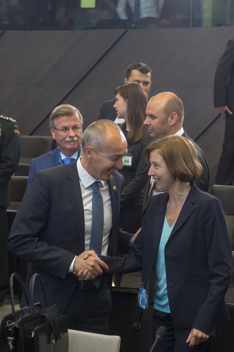 https://www.morh.hr/wp-content/gallery/ministar-krsticevic-na-sastanku-ministara-obrane-nato-a/bruxelles_08062018_12.jpg