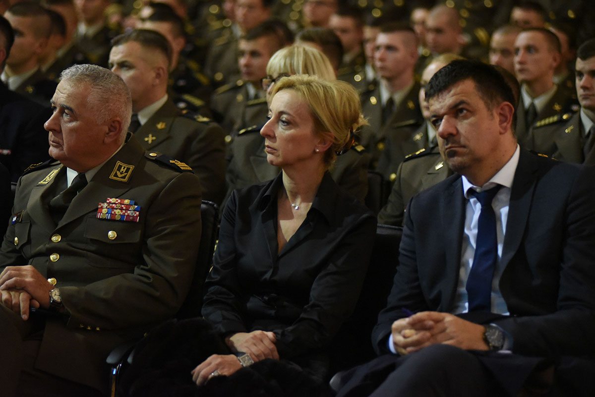 https://www.morh.hr/wp-content/gallery/ministar-krsticevic-odrzao-predavanje-kadetima-hrvatskog-vojnog-ucilista/predavanje_kaadetima19112019_05.jpg