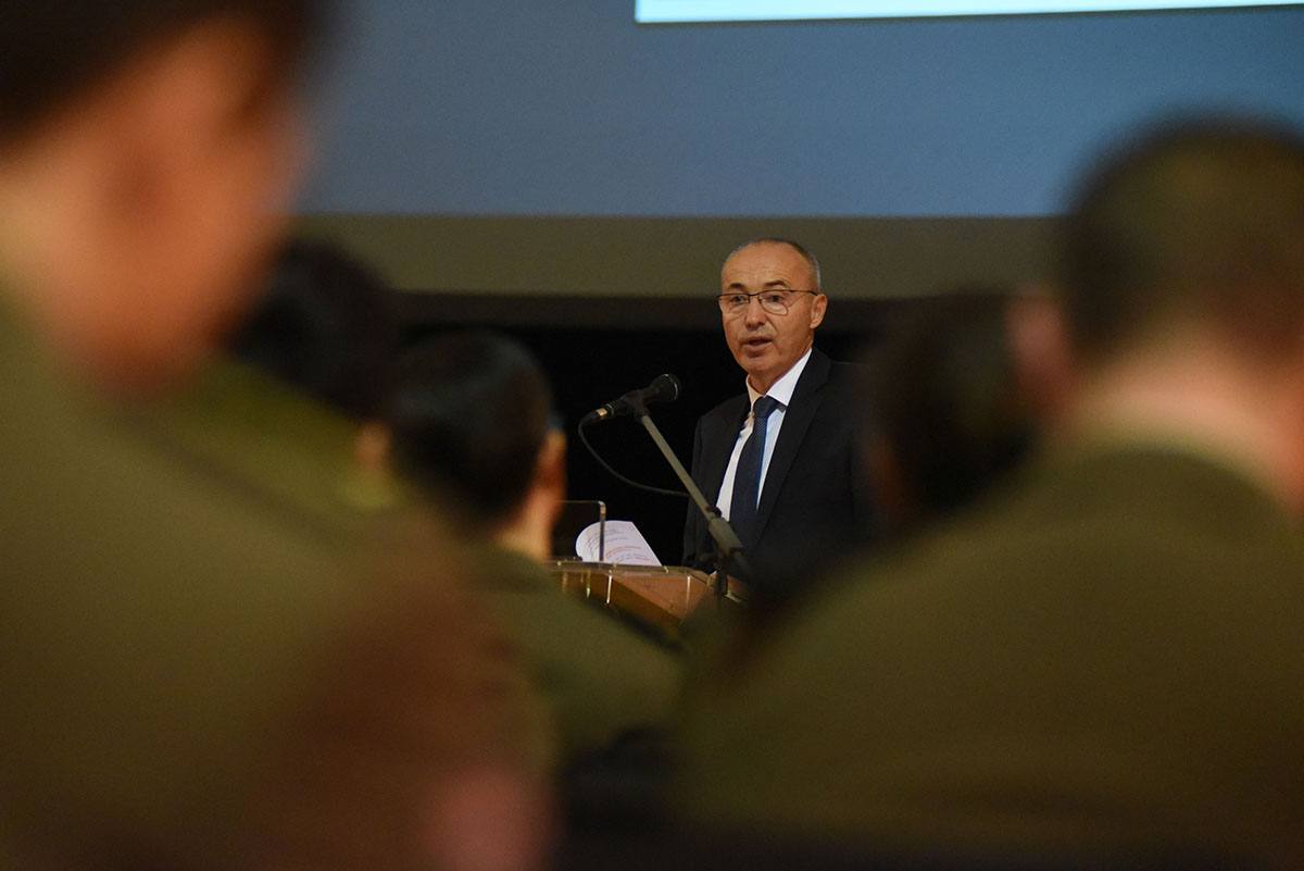https://www.morh.hr/wp-content/gallery/ministar-krsticevic-odrzao-predavanje-kadetima-hrvatskog-vojnog-ucilista/predavanje_kaadetima19112019_15.jpg