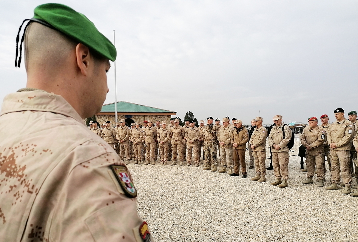 https://www.morh.hr/wp-content/gallery/ministar-krsticevic-posjetio-hrvatske-vojnike-u-kampu-marmal-u-afganistanu/20191218_afganistan_03.jpg