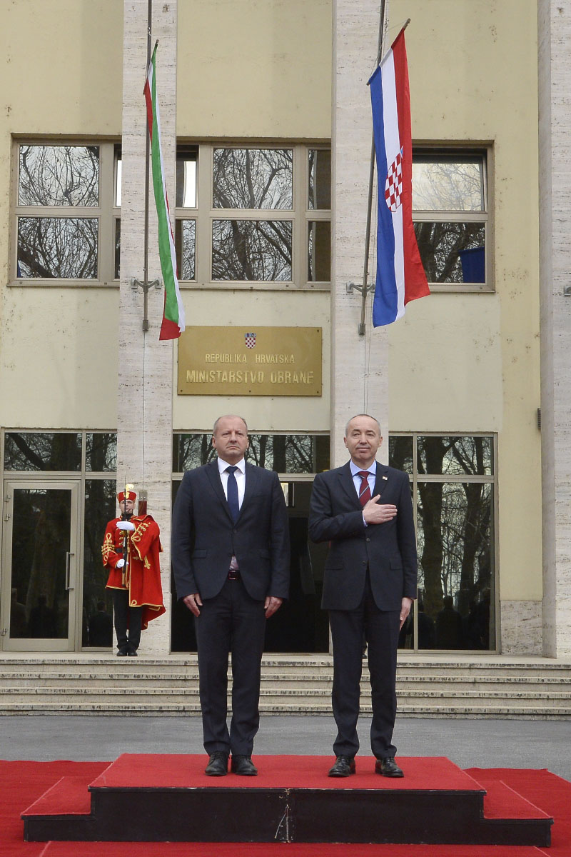 https://www.morh.hr/wp-content/gallery/ministar-krsticevic-primio-madarskog-ministra-obrane/mo_hu_03022017_11.jpg